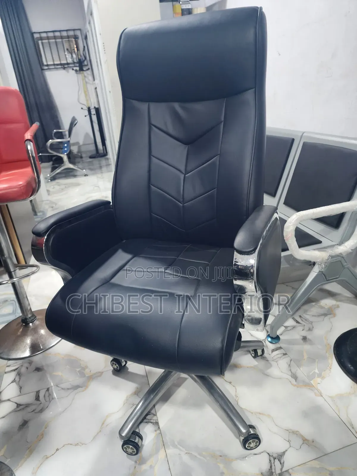 Imported Classic Office Leather Chair.