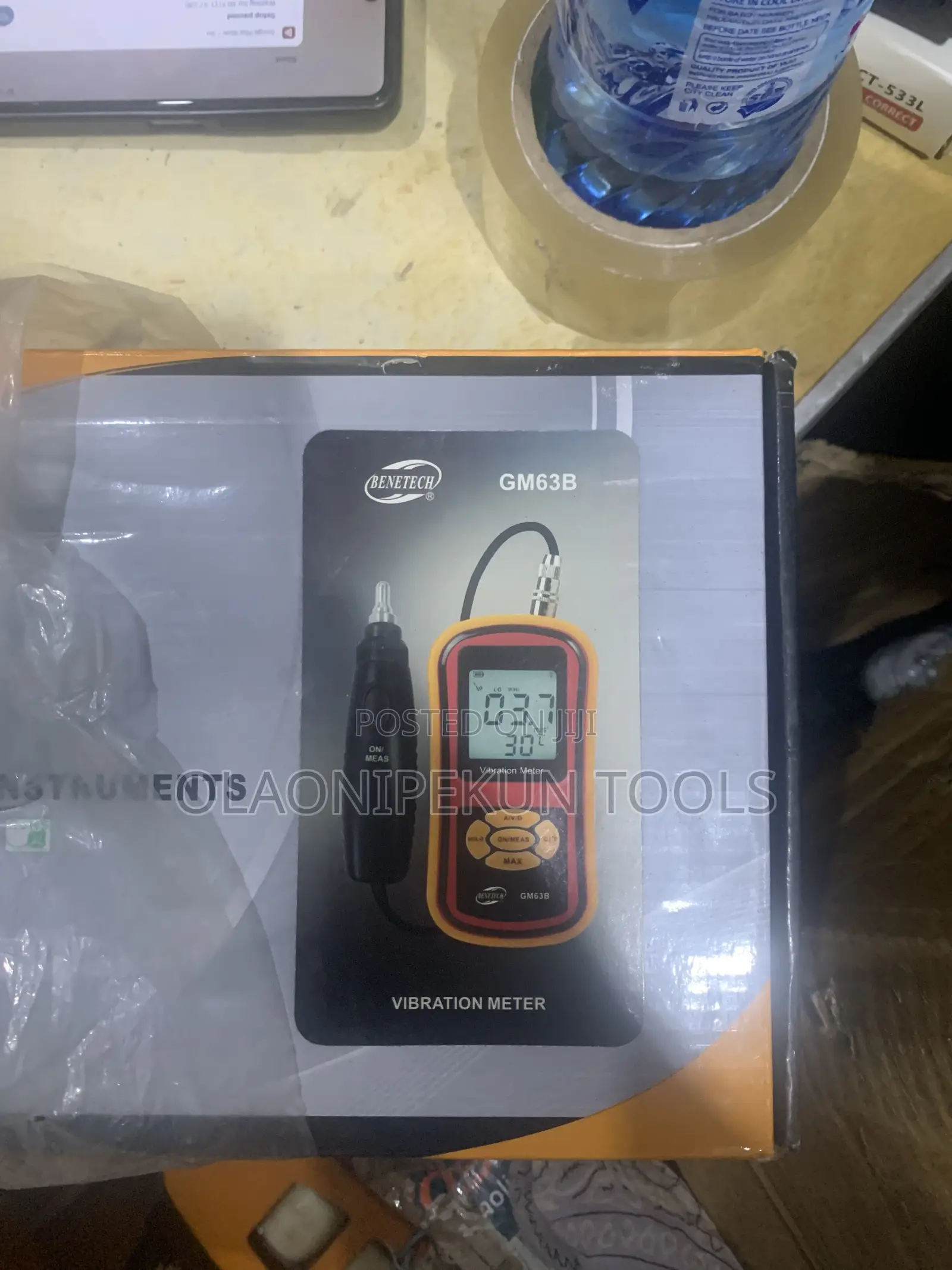 Digital Vibration Meter
