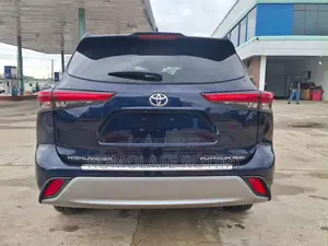 Toyota Highlander Platinum AWD 2020 Blue