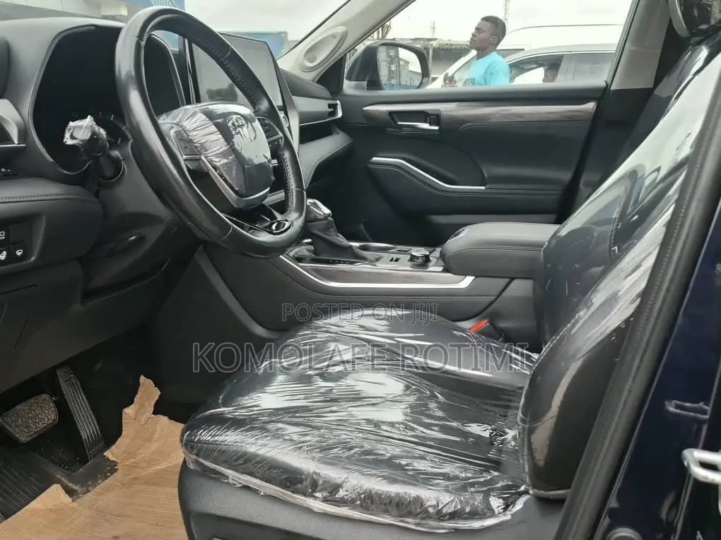 Toyota Highlander Platinum AWD 2020 Blue