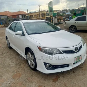 Toyota Camry 2014 White