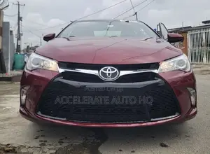 Toyota Camry SE 4dr Sedan (2.5L 4cyl 6A) 2017 Red