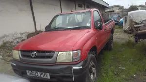 Toyota Hilux 2.5 Cab 2005 Red