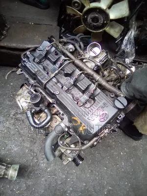 Toyota Hilux Engine 2011 2tr-Fe.