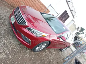 Hyundai Sonata SE 4dr Sedan (2.4L 4cyl 6A) 2015 Red