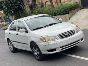 Toyota Corolla 2004 White