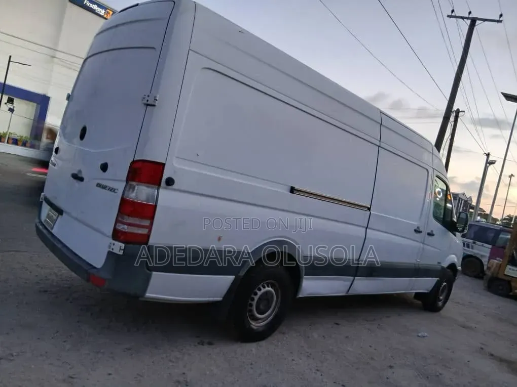 Mercedes-Benz Sprinter 2013 White