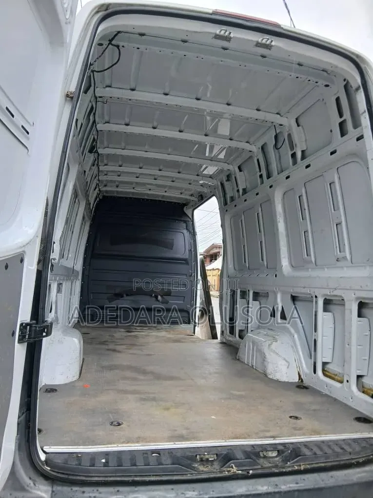 Mercedes-Benz Sprinter 2013 White