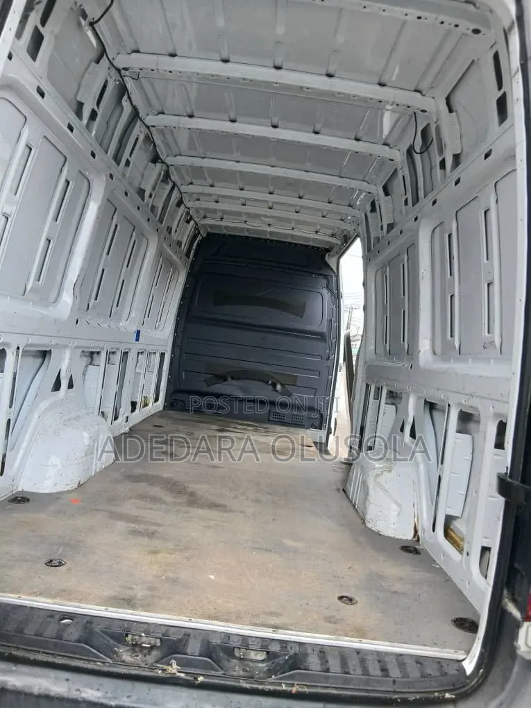 Mercedes-Benz Sprinter 2013 White
