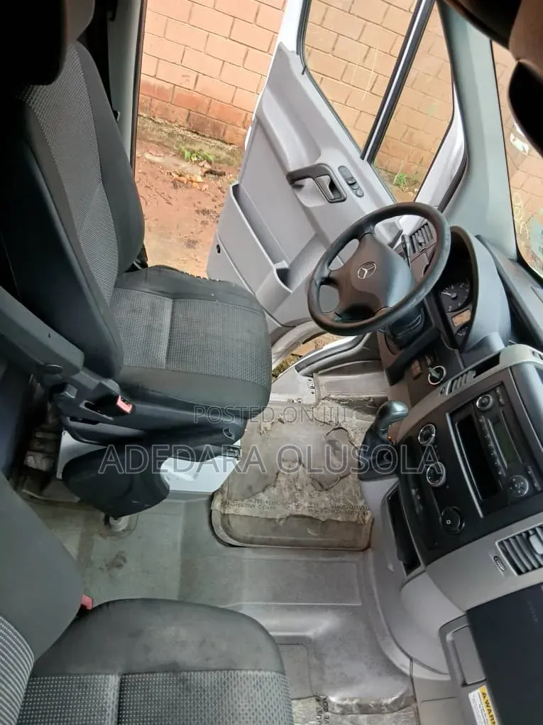 Mercedes-Benz Sprinter 2013 White