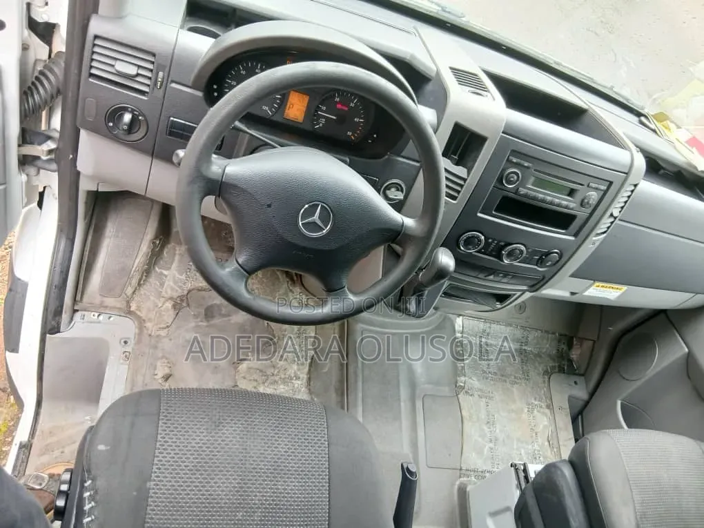 Mercedes-Benz Sprinter 2013 White