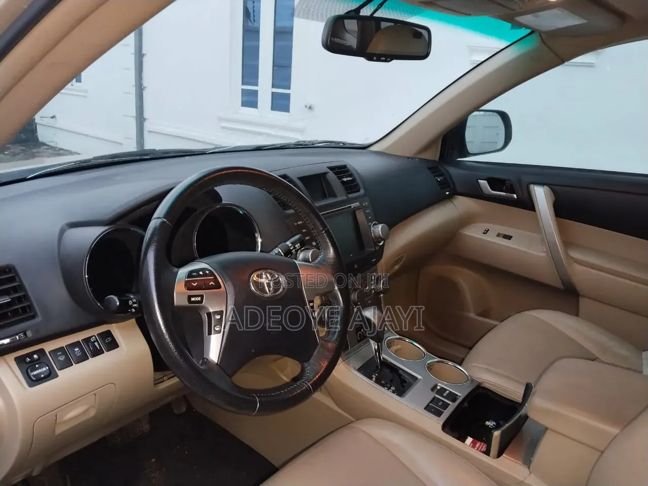 Toyota Highlander 2012 Gold