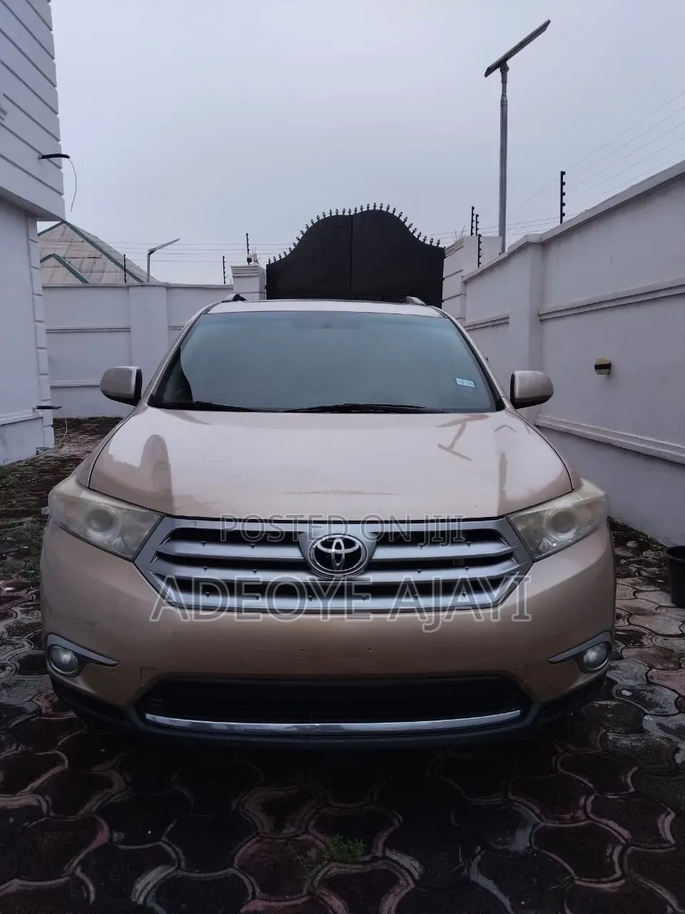 Toyota Highlander 2012 Gold