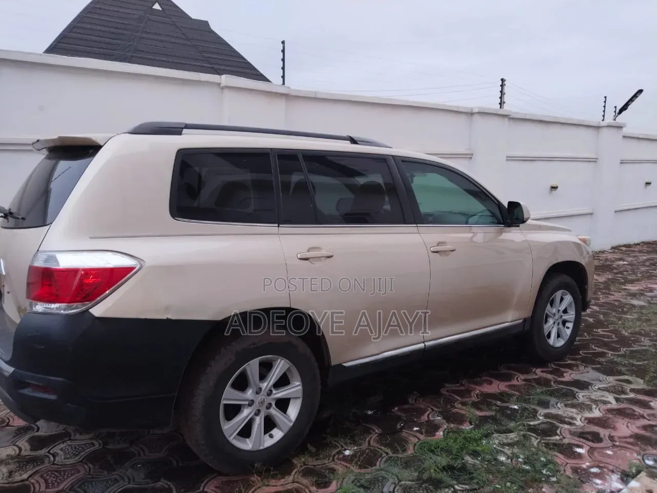 Toyota Highlander 2012 Gold