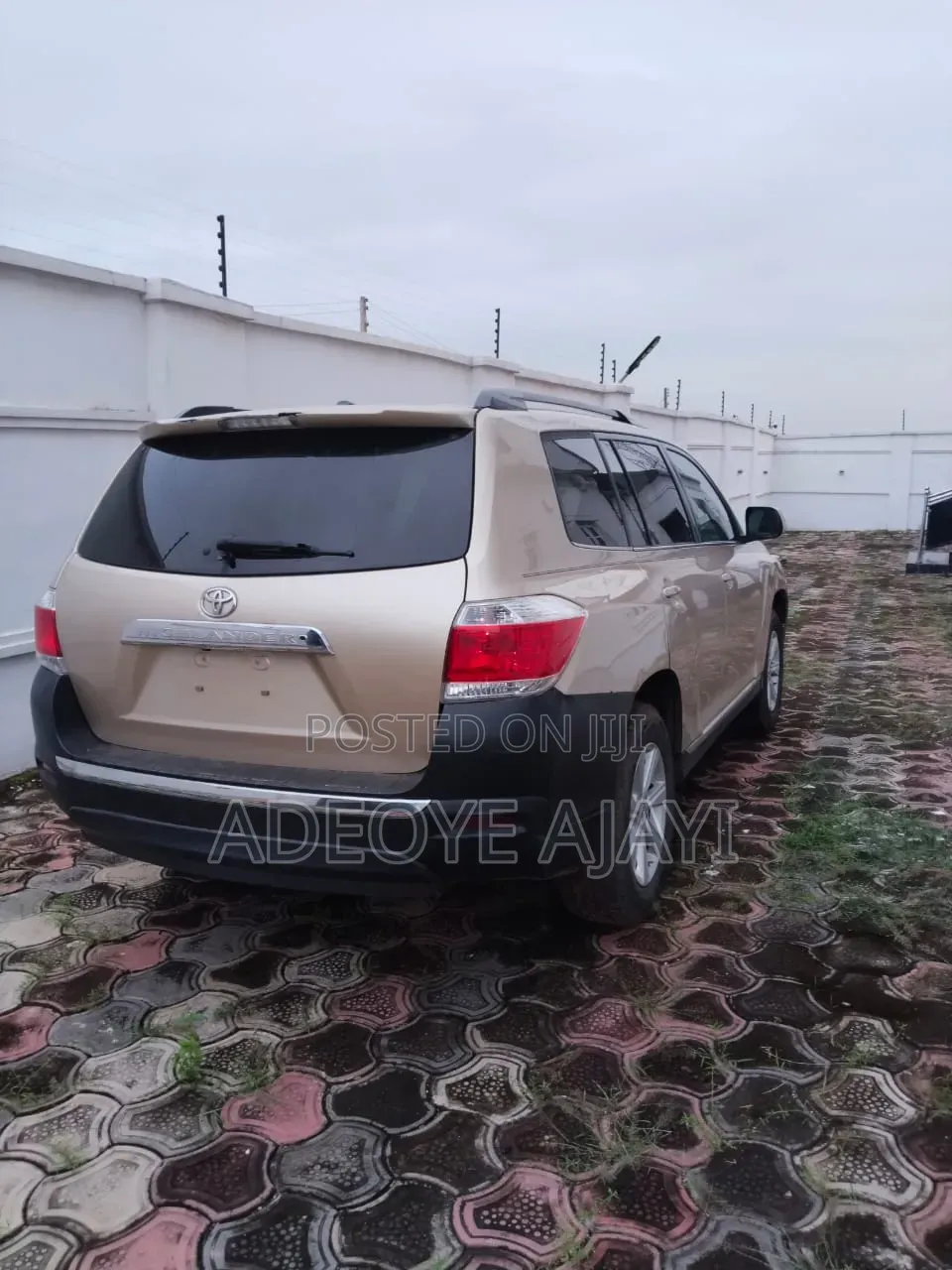 Toyota Highlander 2012 Gold