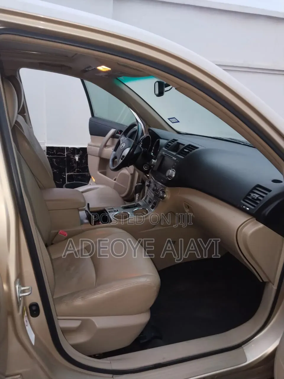Toyota Highlander 2012 Gold