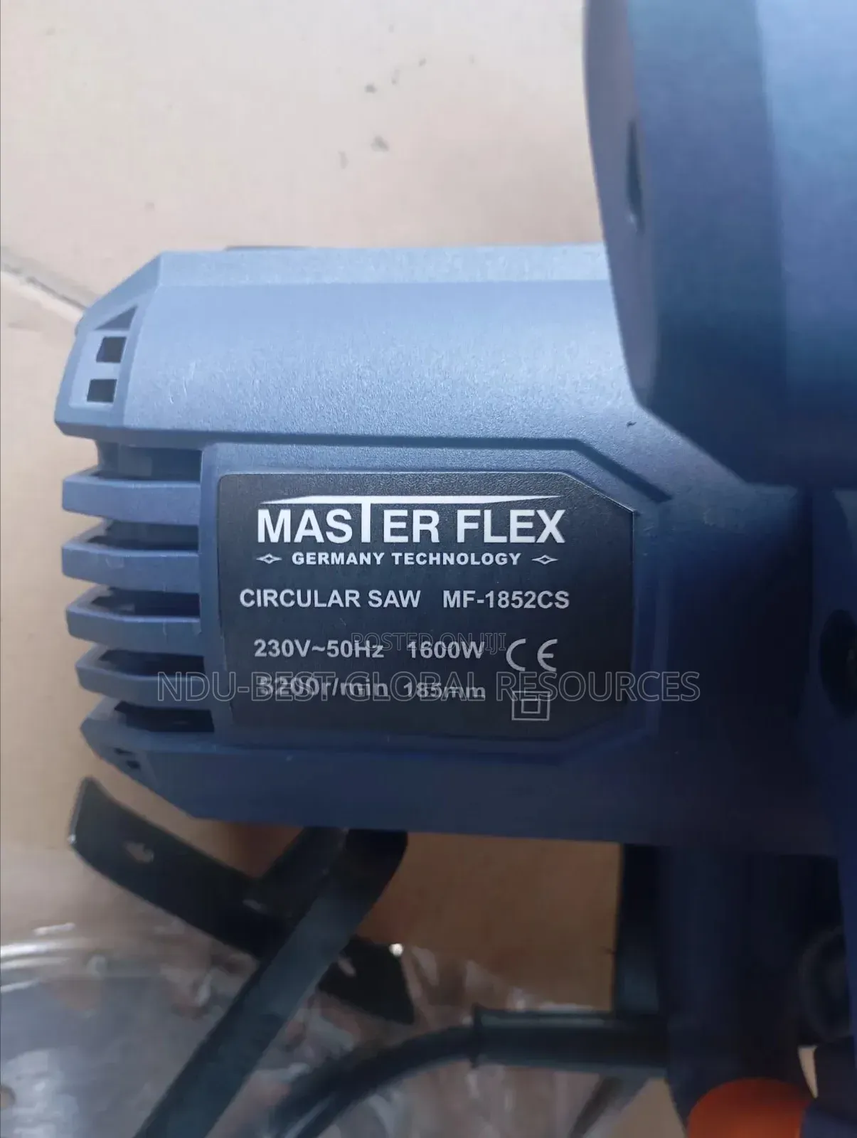 Master Flex 1600W Circular Saw (Model MF-1852CS)
