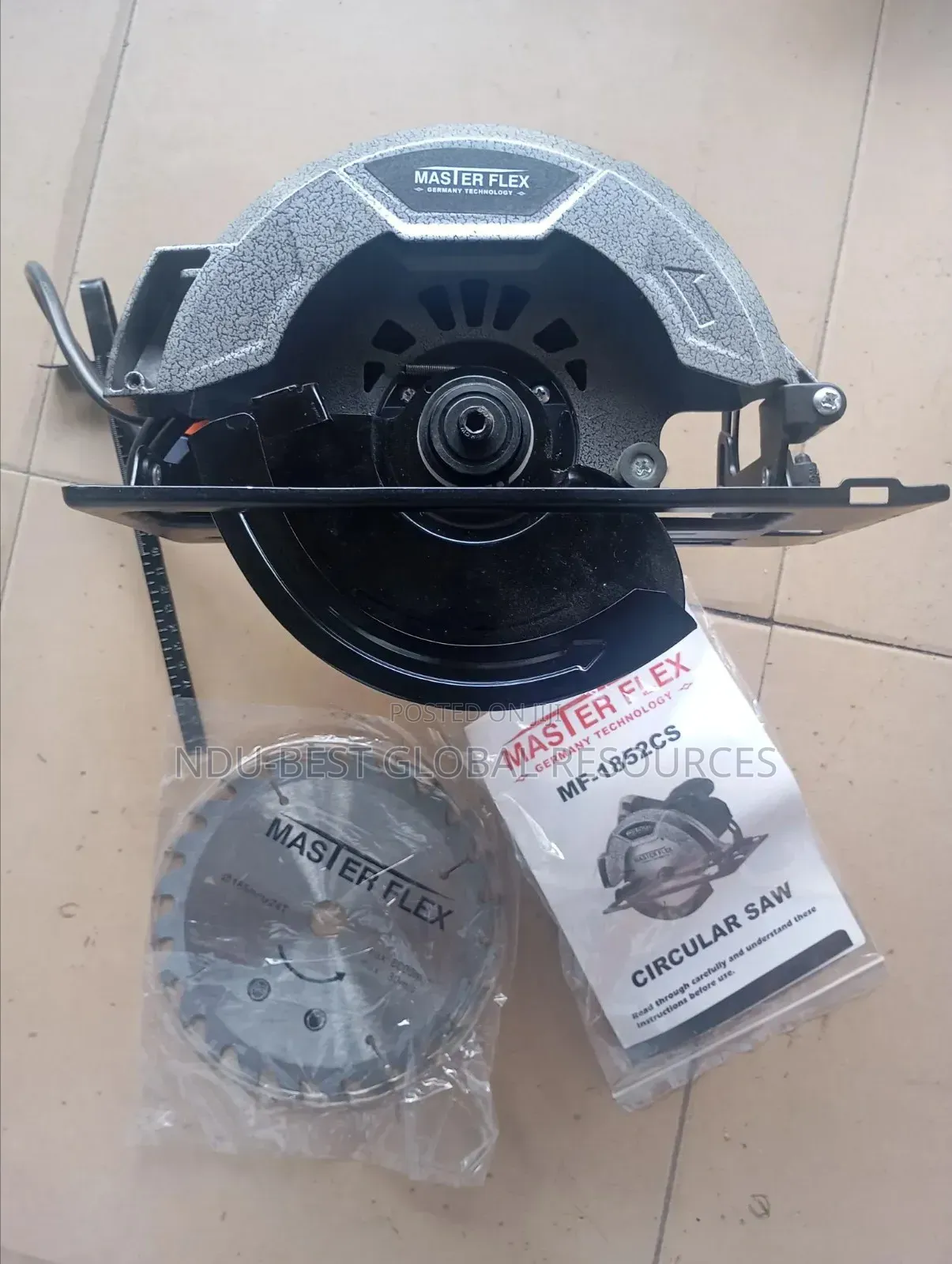 Master Flex 1600W Circular Saw (Model MF-1852CS)