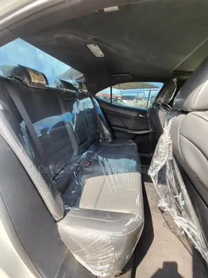 Lexus IS 2018 White