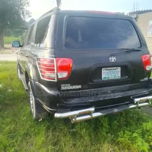 Toyota Sequoia Limited 4dr SUV 4WD (4.7L 8cyl 4A) 2004 Black