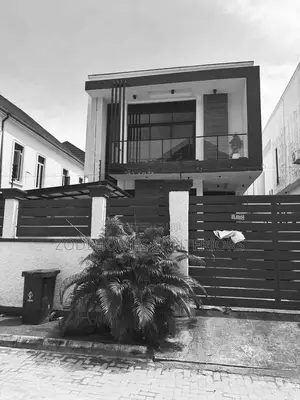 4bdrm Duplex in Lekki for rent