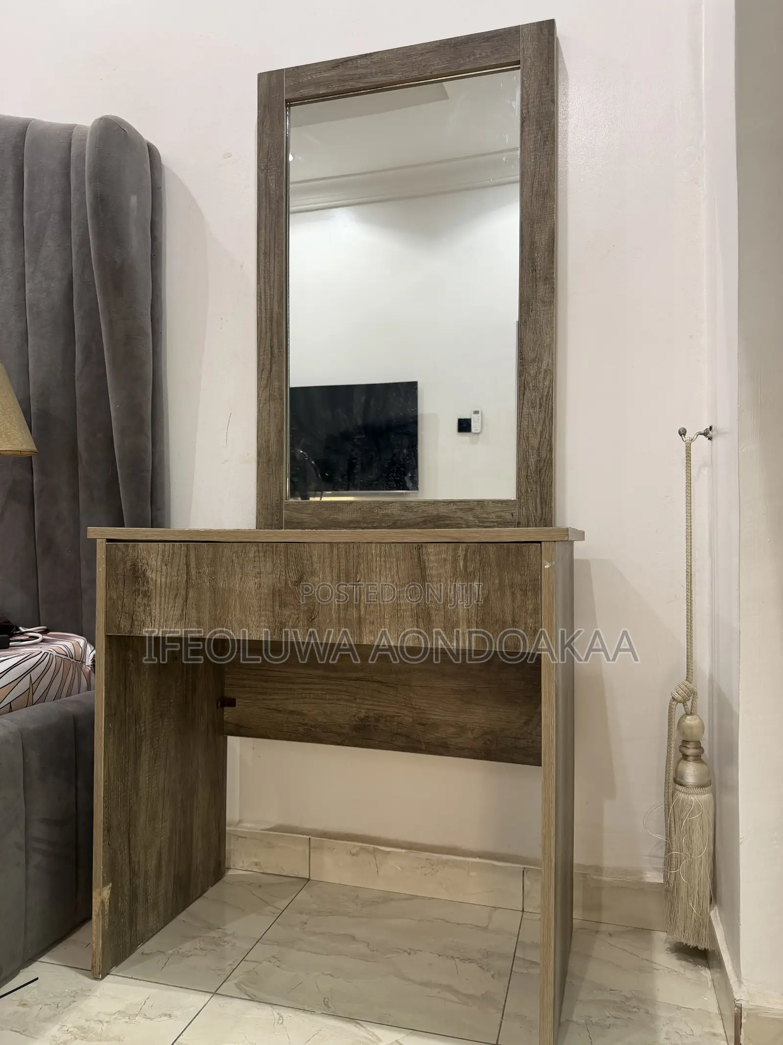 Mirror Table