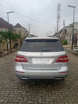 Mercedes-Benz M Class ML350 4dr SUV (3.5L 6cyl 7A) 2014 Silver