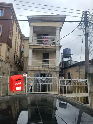 1bdrm Block of Flats in Noble, Surulere for sale