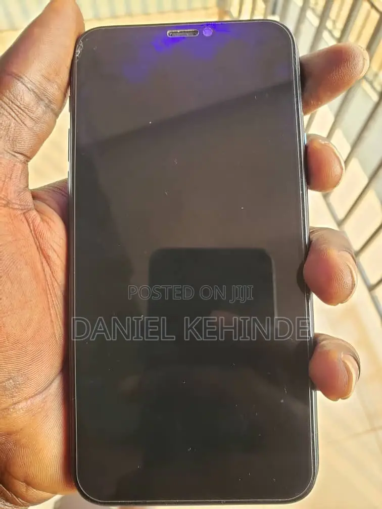 Apple iPhone 11 Pro 64 GB Gray