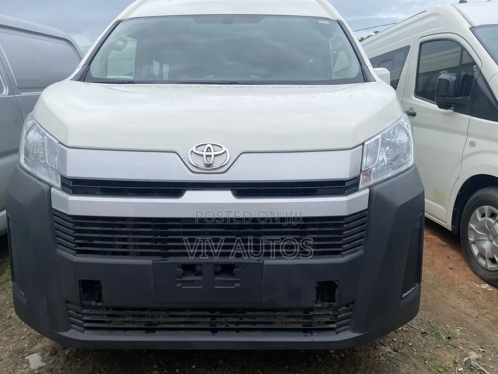 Toyota HiAce 2021 White