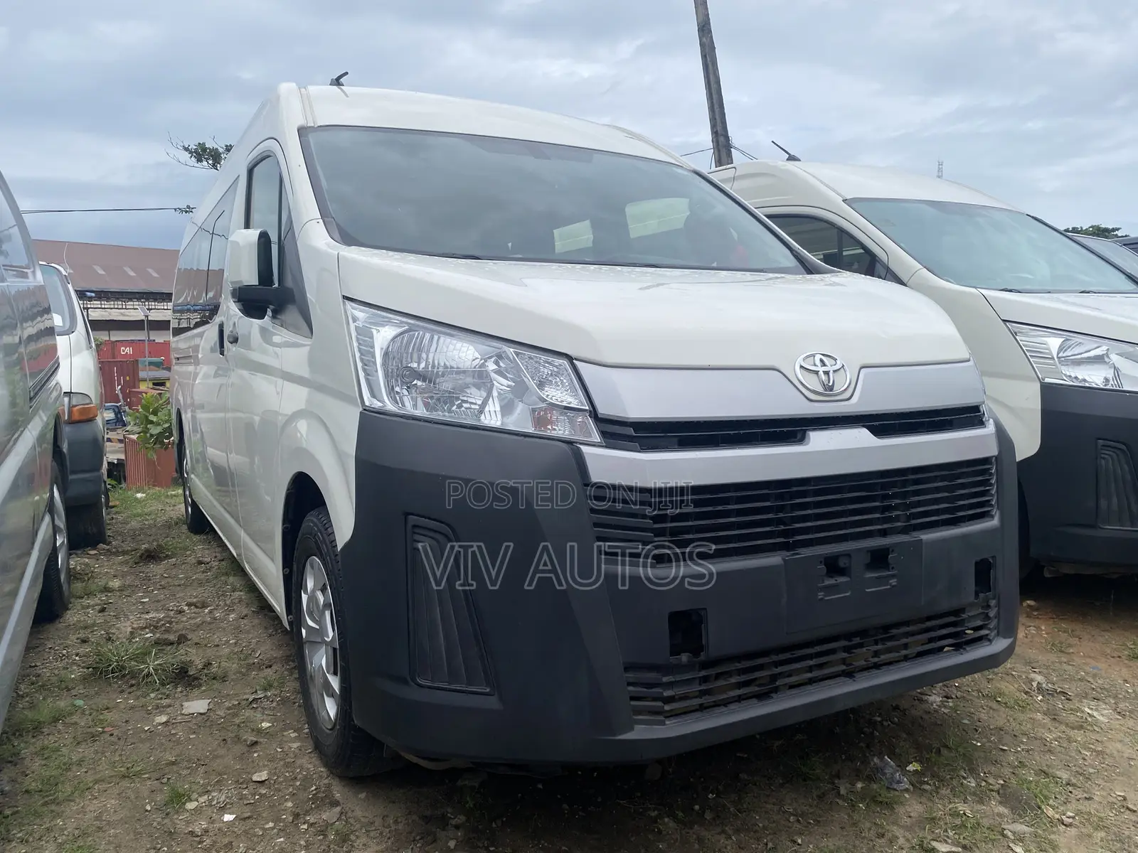 Toyota HiAce 2021 White