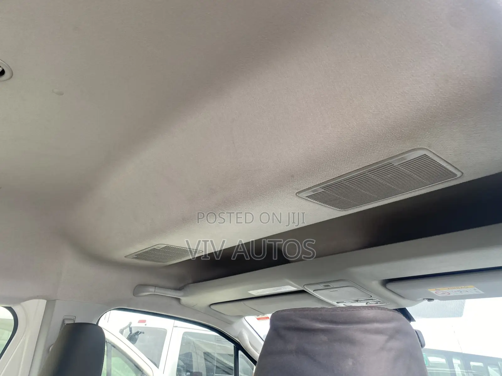 Toyota HiAce 2021 White