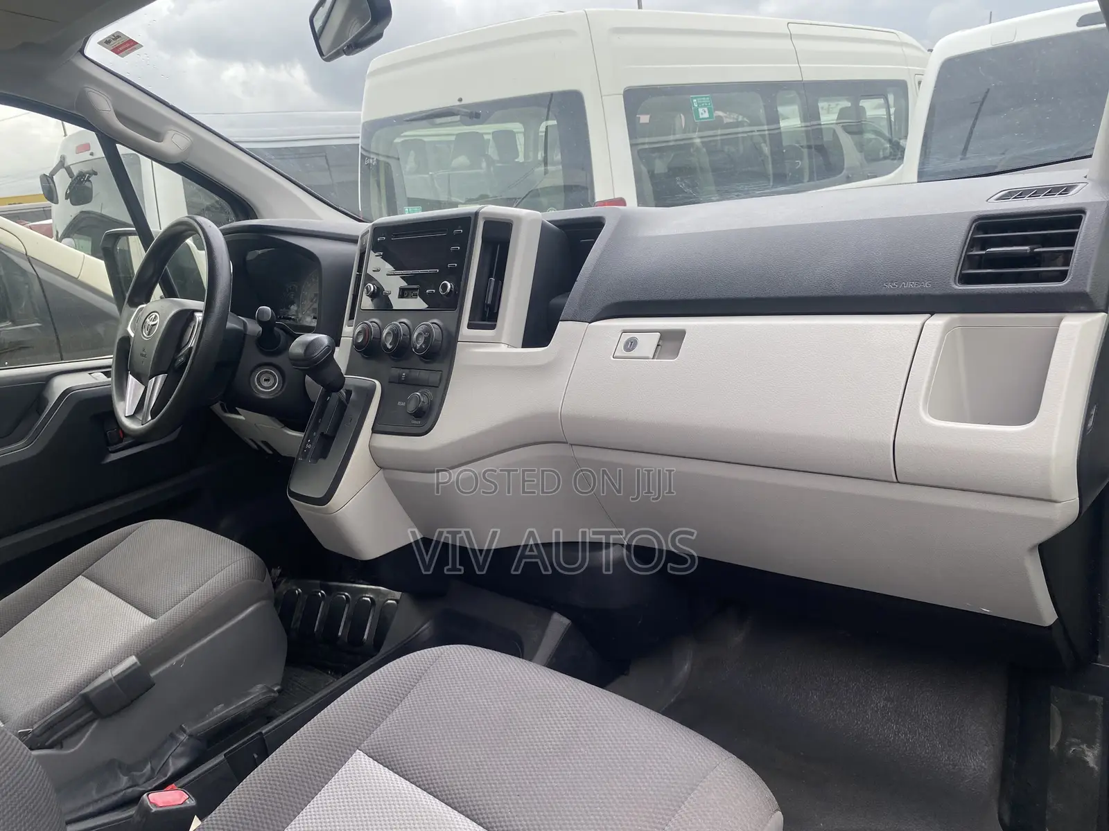 Toyota HiAce 2021 White