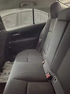 Toyota Corolla LE Eco (1.8L 4cyl 2A) 2019 Red