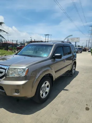 Honda Pilot LX 4dr SUV 4WD (3.5L 6cyl 5A) 2011 Beige