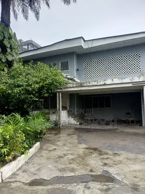 6 Bedroom House for Leese at VI