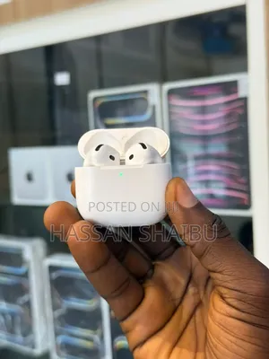 AirPods 4 Normal