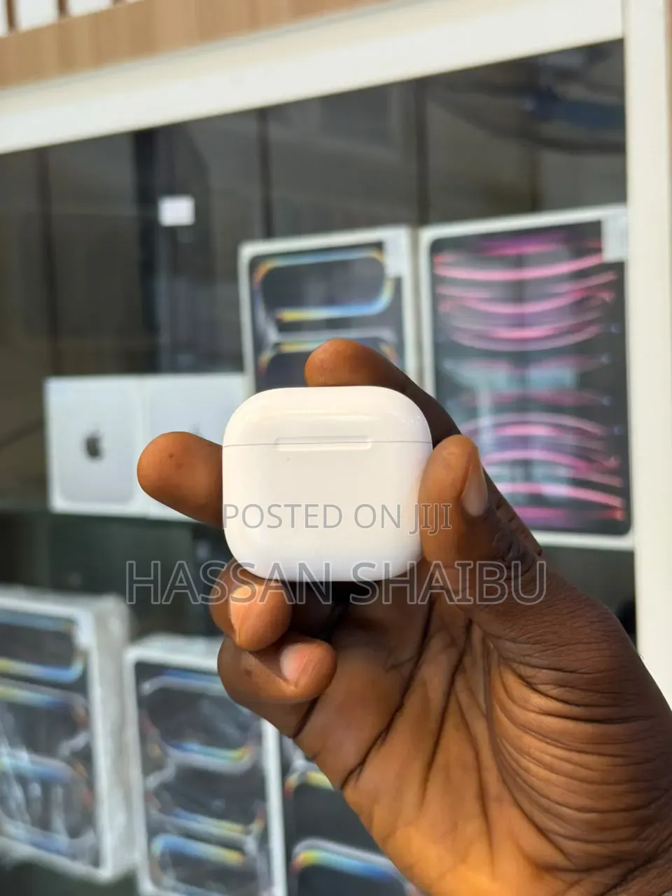 AirPods 4 Normal