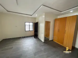 3bdrm Block of Flats in Urban Prime, Ogombo for rent