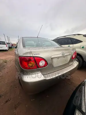 Toyota Corolla 2004 Gold