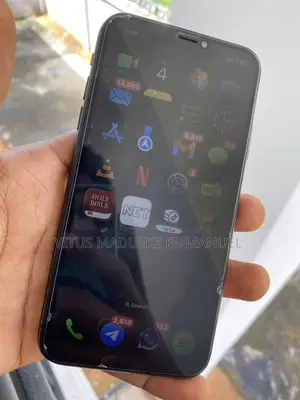 Apple iPhone XR 64 GB Black