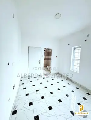 2bdrm Block of Flats in Osapa london for rent