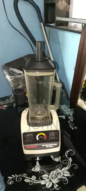 A Qasa Blender/Crusher