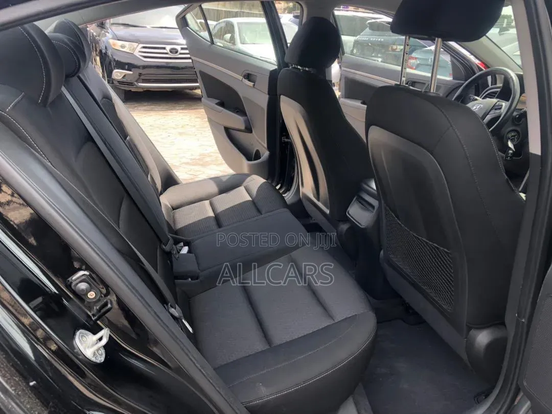 Hyundai Elantra 2017 Black