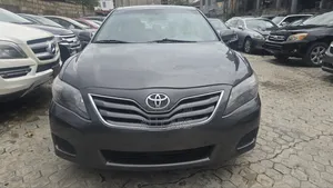 Toyota Camry LE 4dr Sedan (2.5L 4cyl 6AM) 2010 Gray