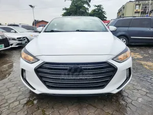Hyundai Elantra 2018 White