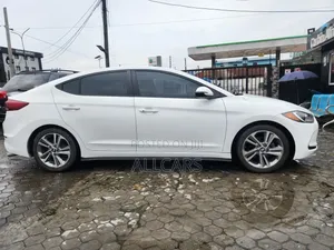 Hyundai Elantra 2018 White