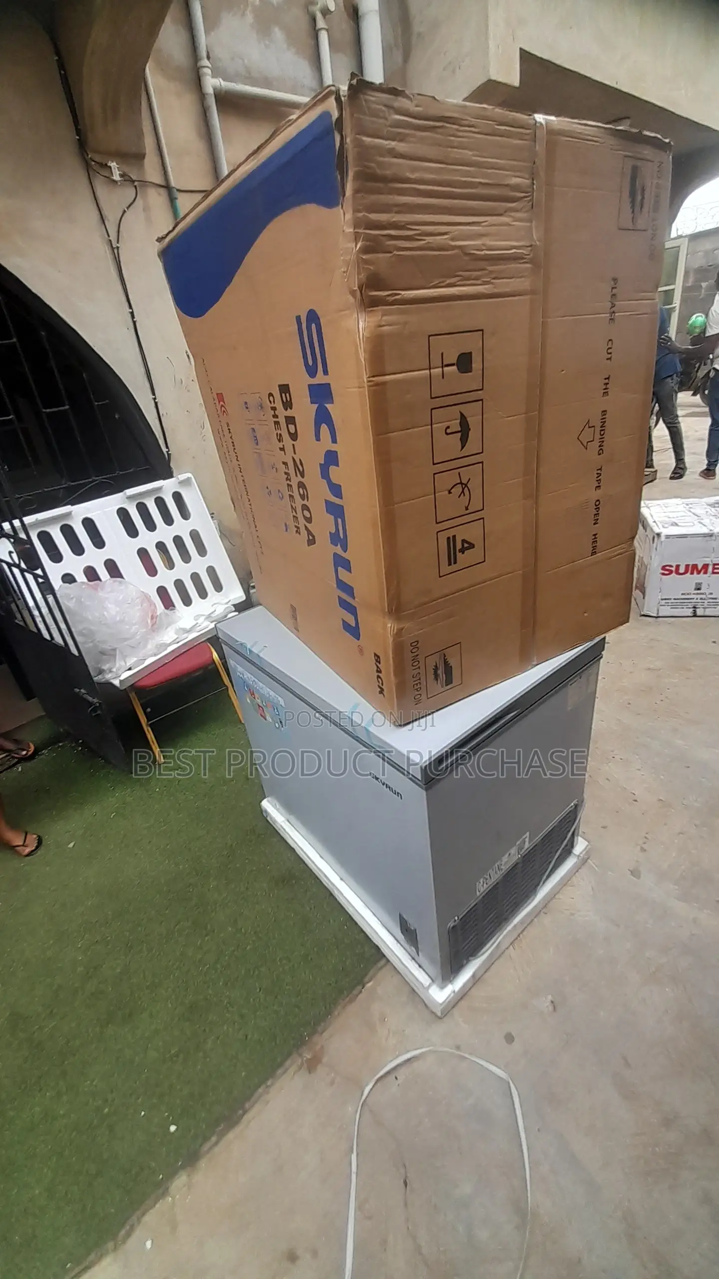 SkyRun BD-260A Large Chest Freezer