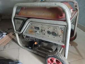 13hp Generator for Sale in Surulere. It Can Carry Deep Freezers and AC