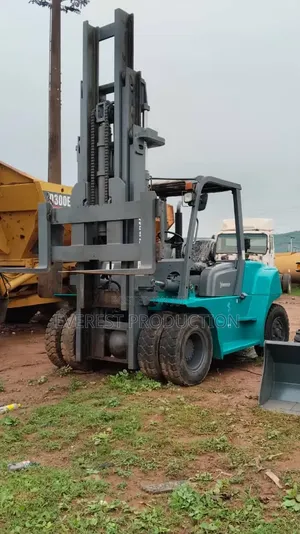 Manitowoc Forklift